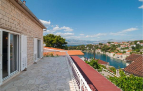 Awesome home in Splitska with WiFi and 3 Bedrooms